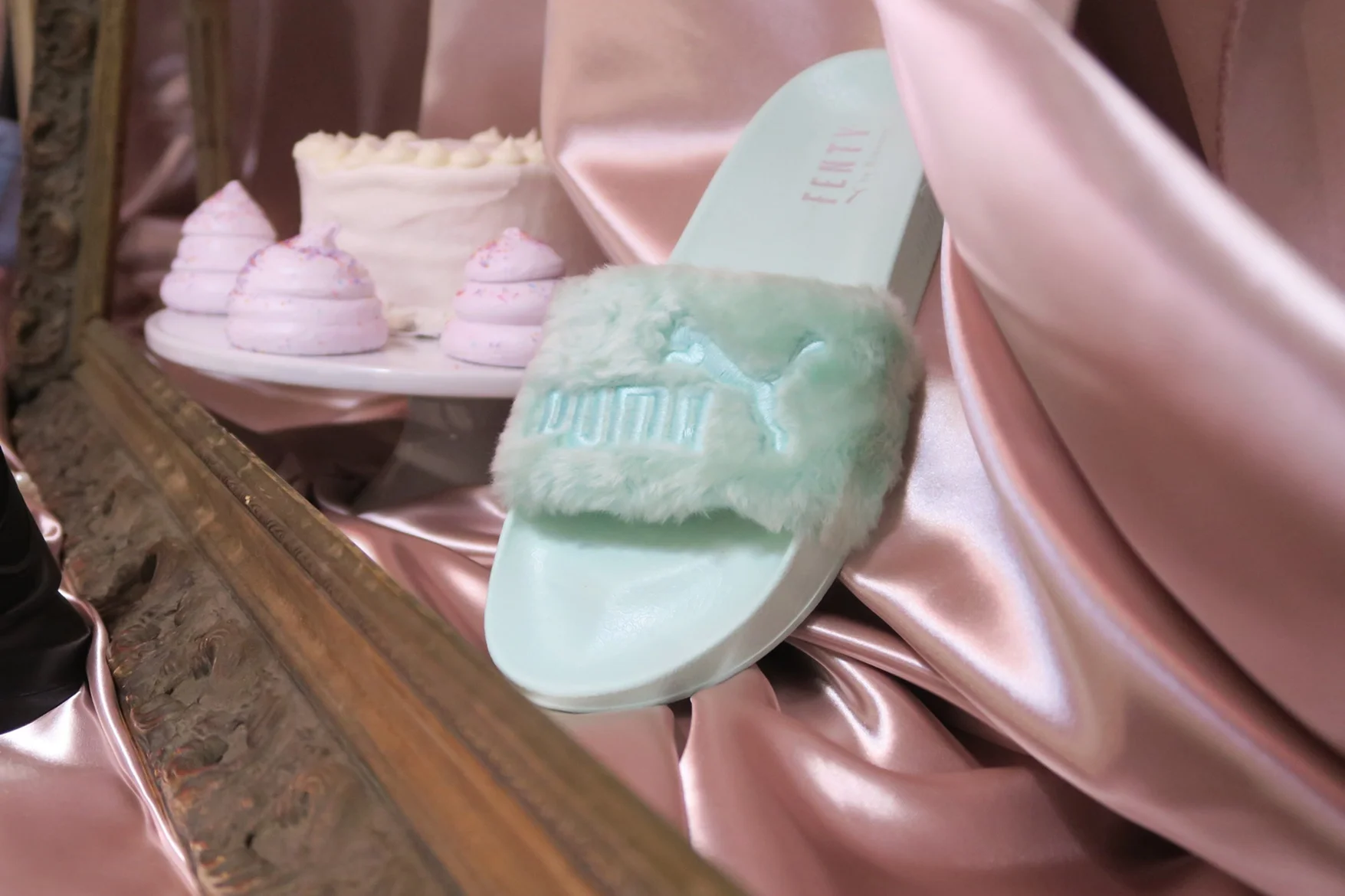 puma fur slides pink