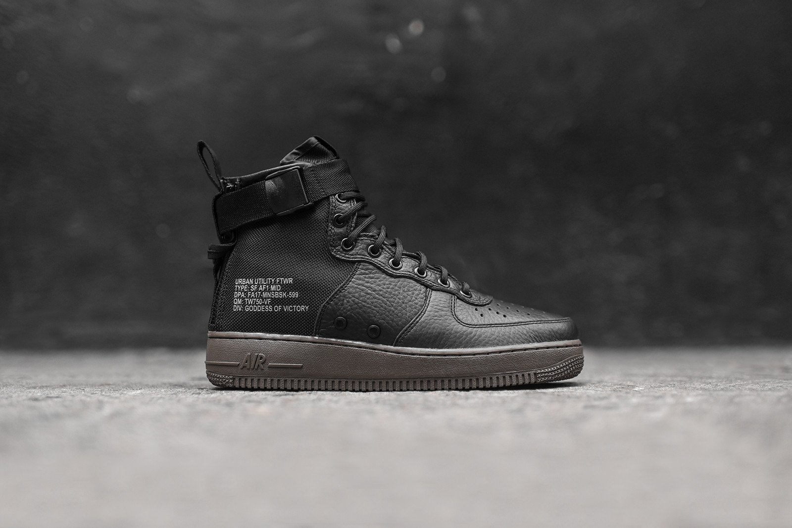 Nike Drops A Women's SF AF-1 Mid That's Ready for Fall