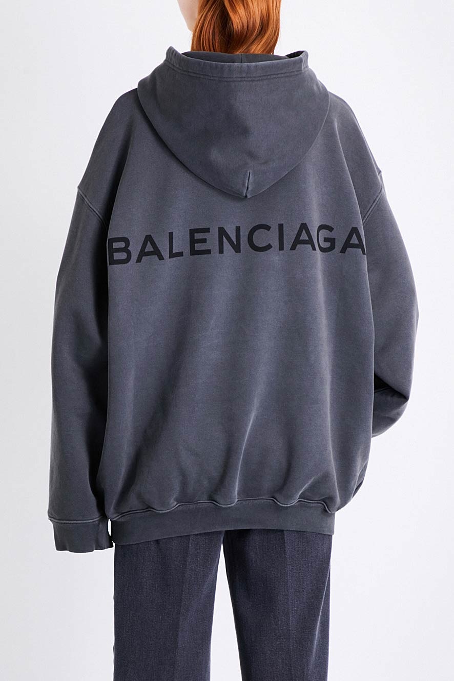 blur give Selvrespekt Balenciaga has a Logo Print Hoodie And It's Super Cozy — CNK Daily  (ChicksNKicks)