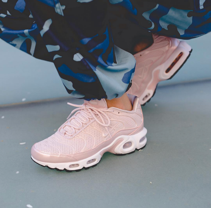 The WMNS Nike Air Max Plus Premium Gets The 'Barely Rose