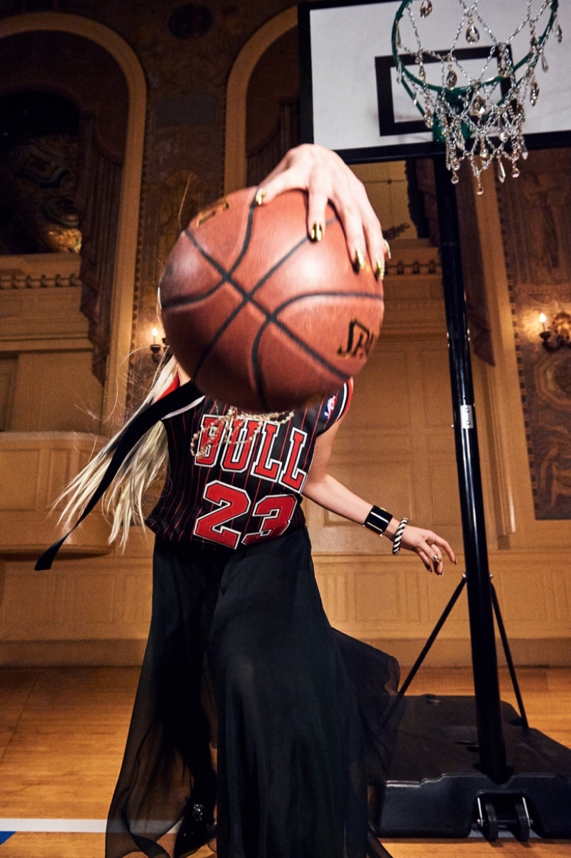 Elsa-Hosk-Basketball-Photoshoot06.jpg