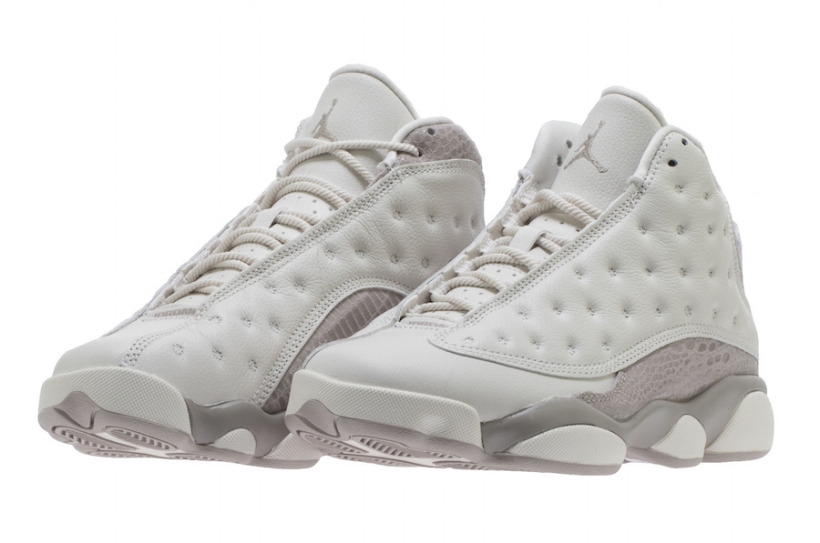 air jordan 13 moon particle