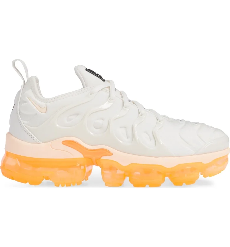 cream vapormax plus