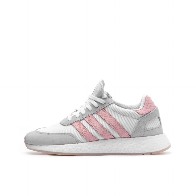 audition Forkert Hende selv This Adidas Originals I-5923 gets a touch of pink — CNK Daily (ChicksNKicks)
