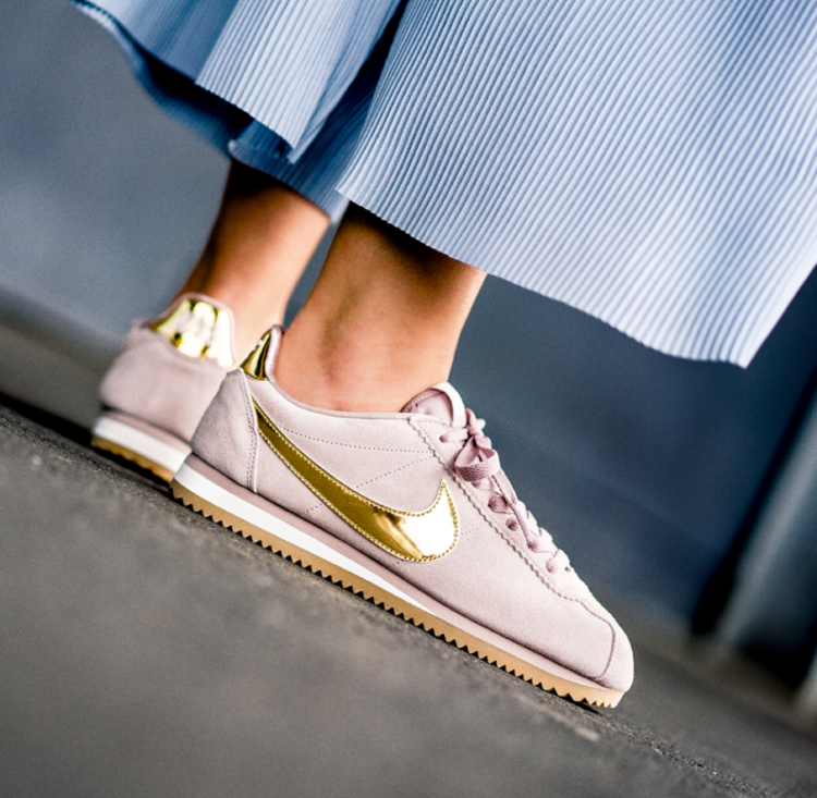 Impuro latín Cordelia It's All About Details With This Nike WMNS Cortez SE — CNK Daily  (ChicksNKicks)