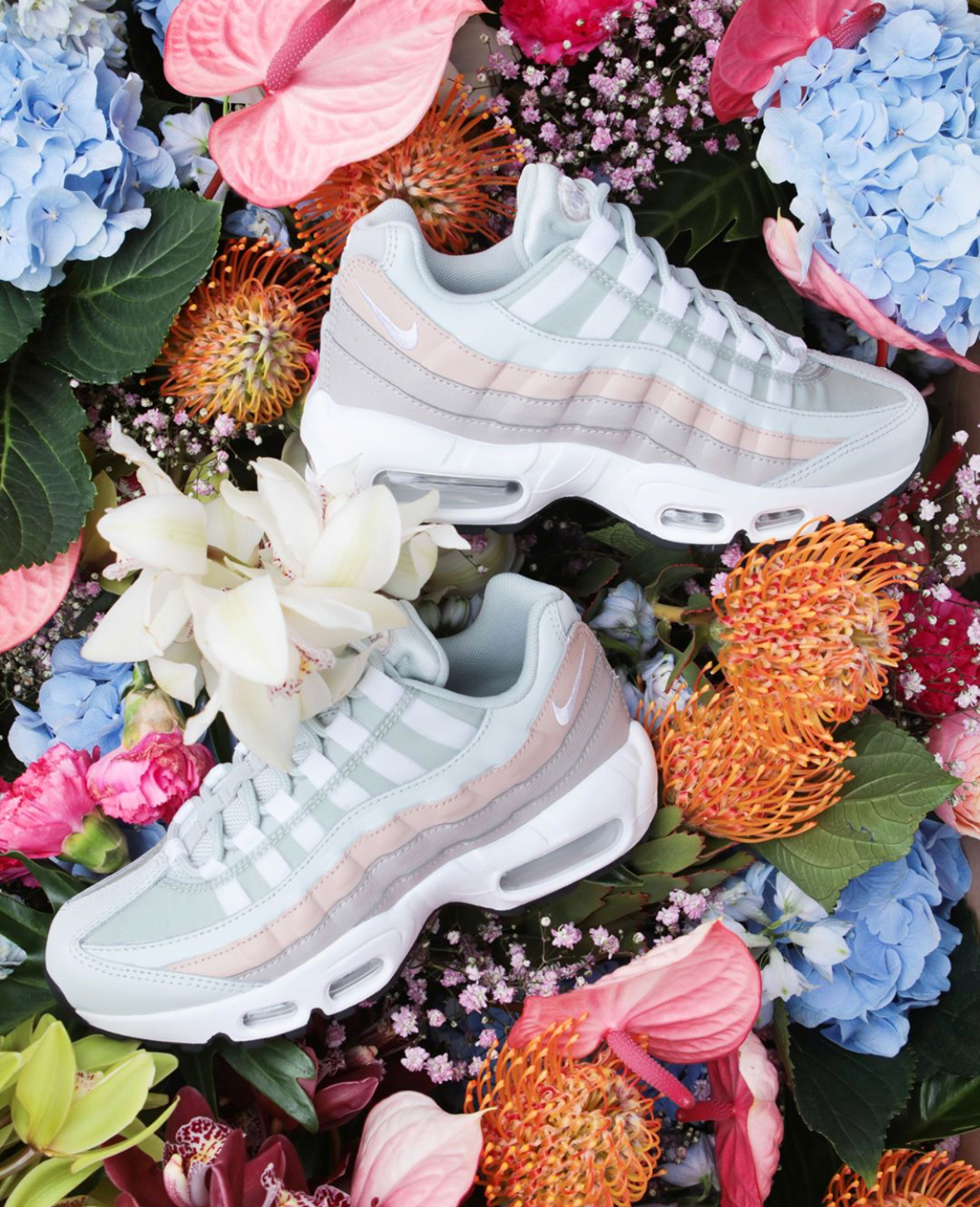 moon particle air max 95