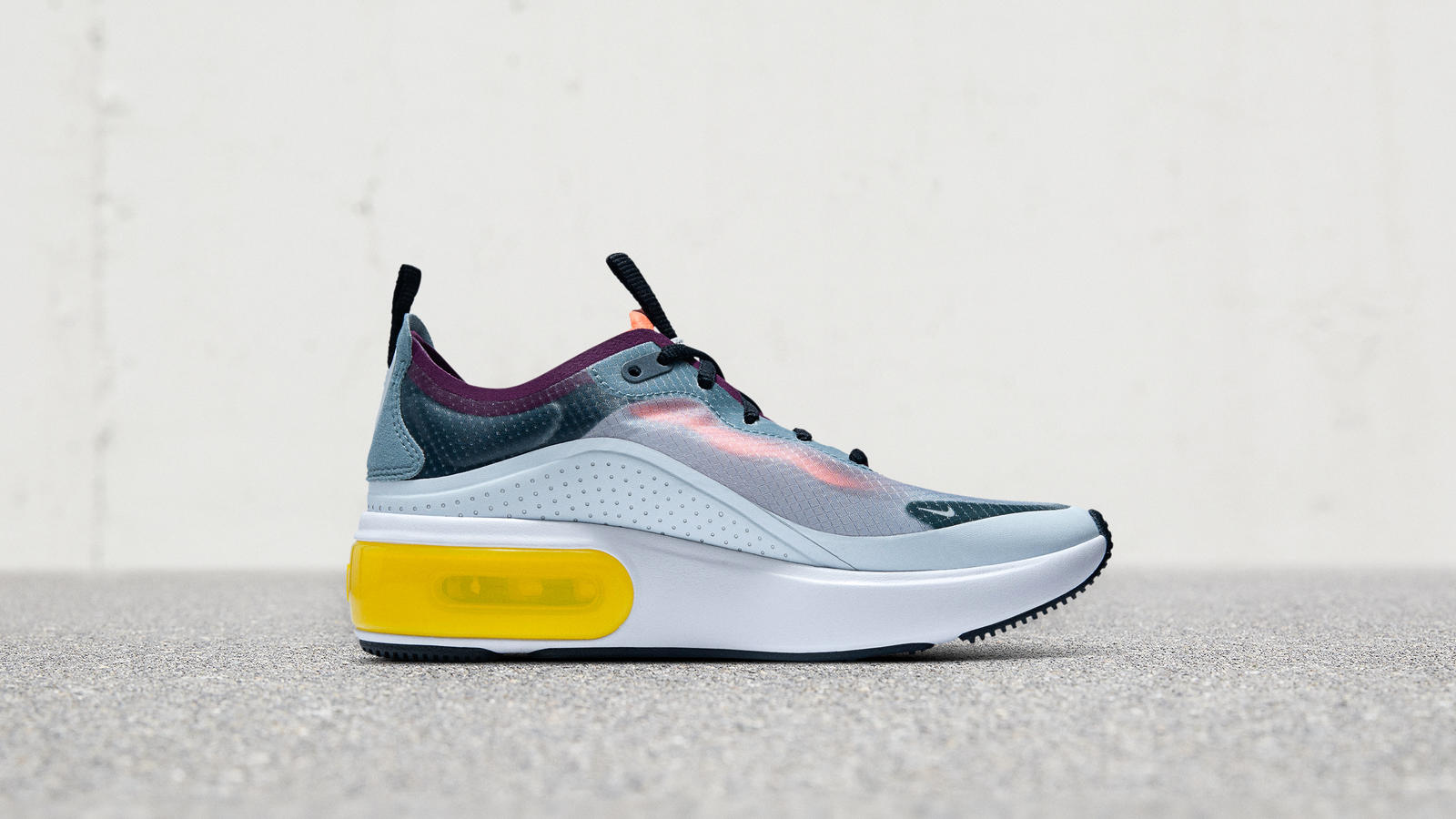 NikeAirMaxDia_FeaturedFootwear_NSW_11.19.18-1024_hd_1600.jpg