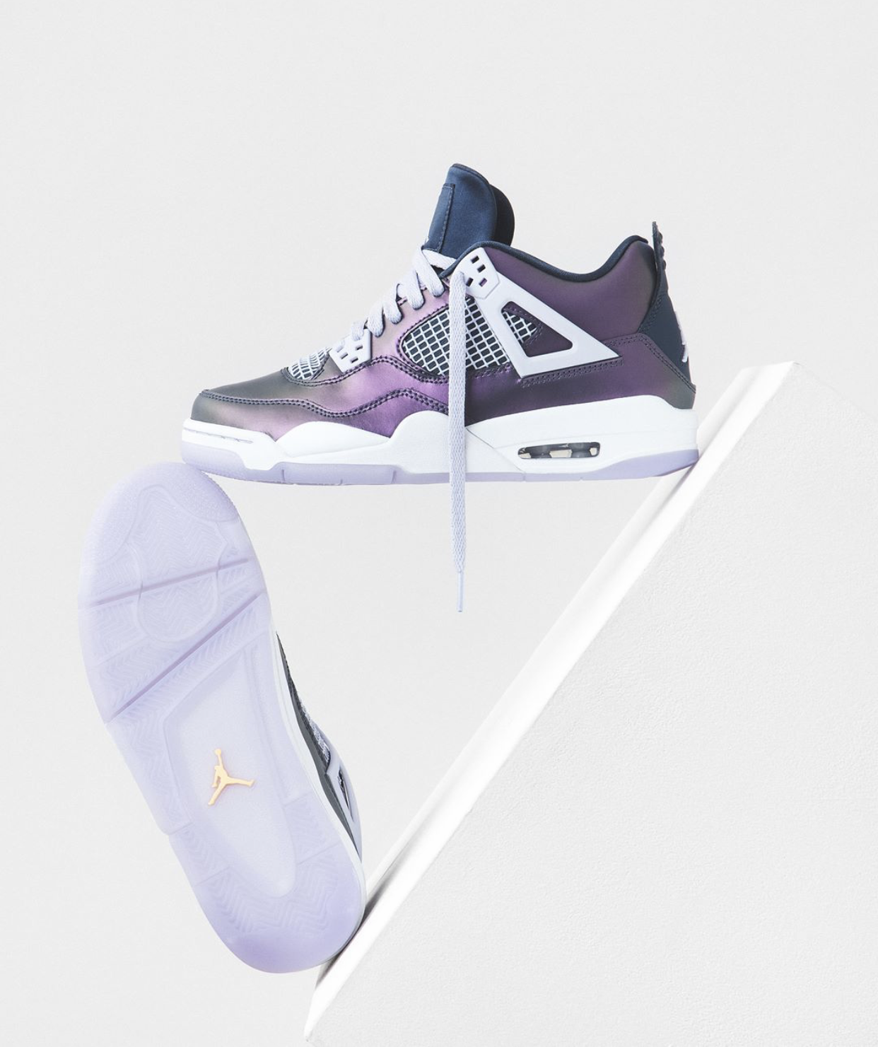 MJ Mondays: This Air Jordan IV GS is Dipped in 'Monsoon Blue'