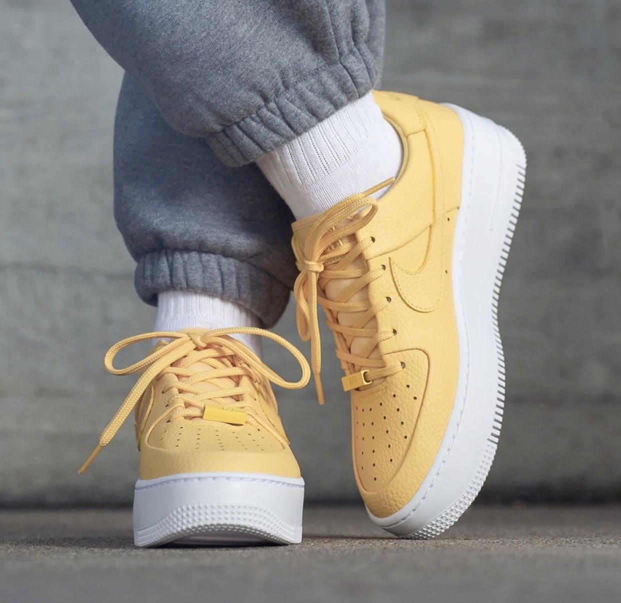 nike air force 1 topaz gold