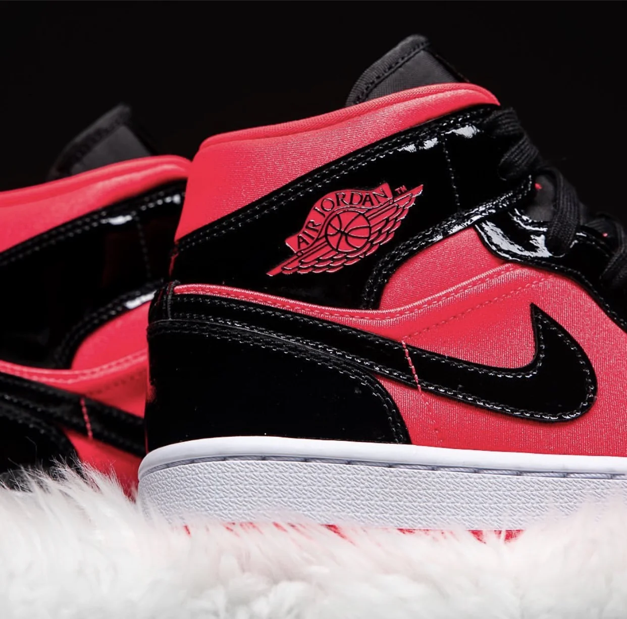 Cop or Can: WMNS Air Jordan 1 in 'Bright Crimson'