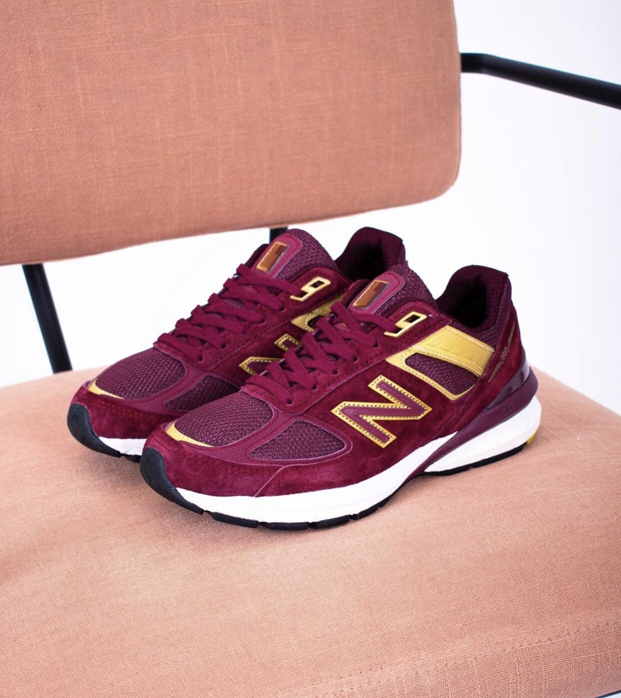 burgundy new balance 990