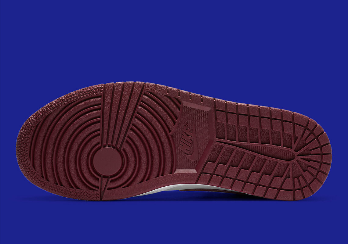 air jordan 1 mid maroon