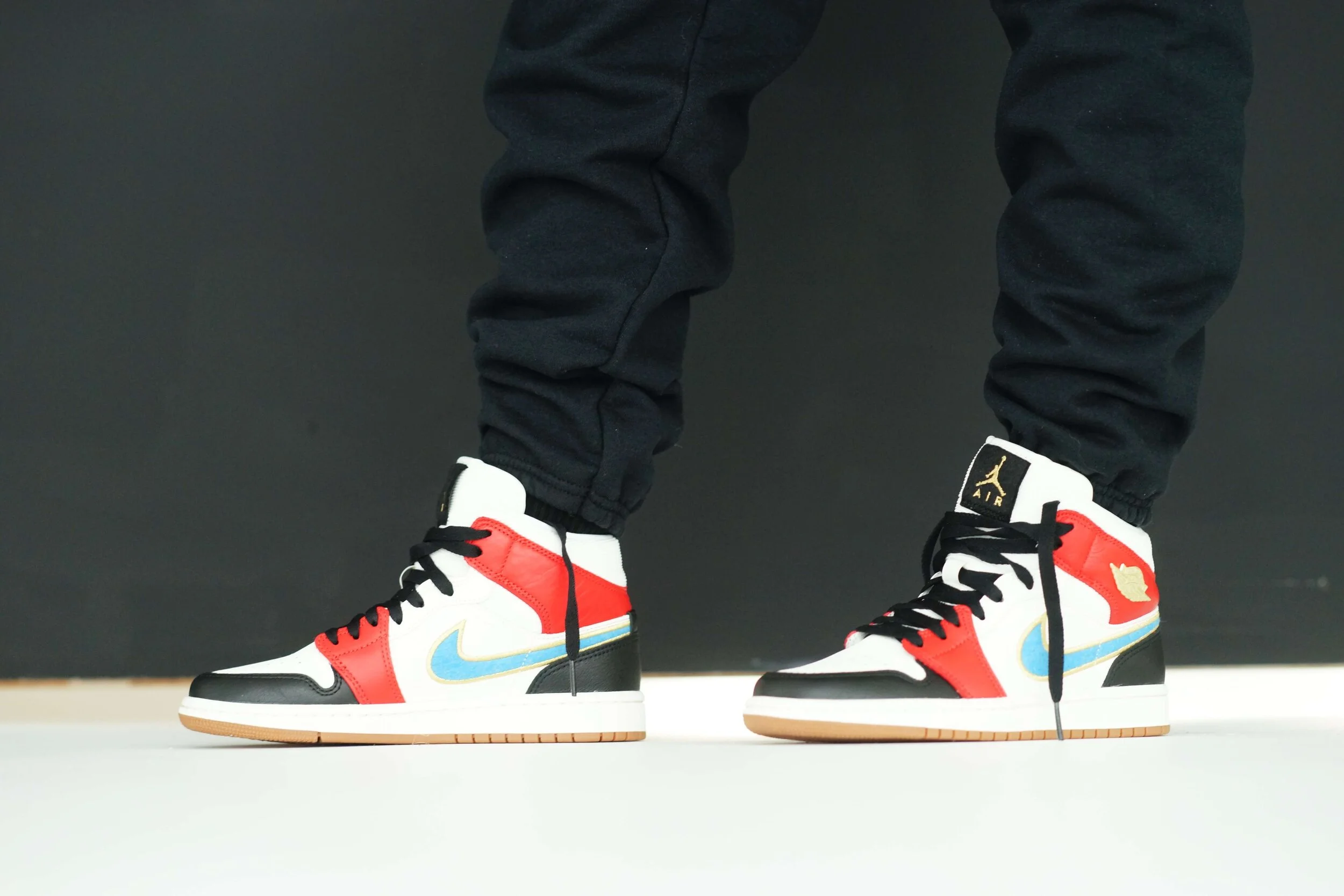 The WMNS Air Jordan 1 Mid 'Homecoming' Releases This Week