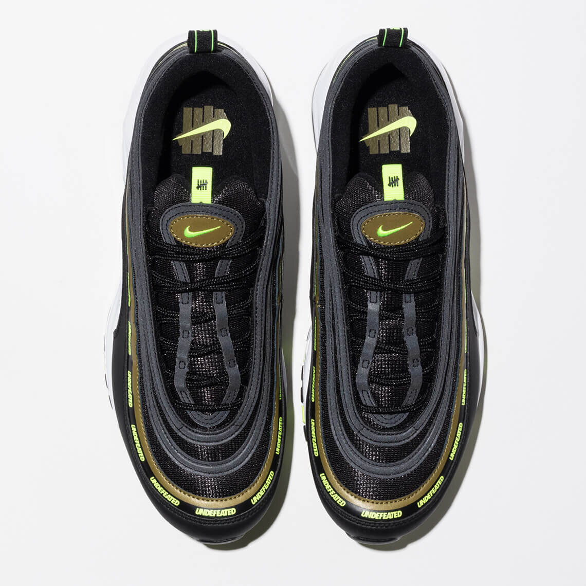 CNK-undefeated-nike-air-max-97-2020-black-insole.jpg