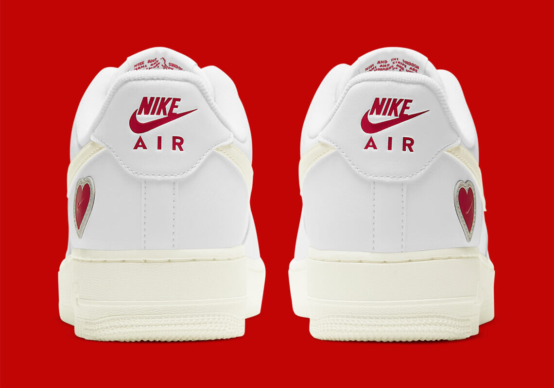 CNK-Nike-Air-Force-1-Valentines-Day-2021-back.jpg