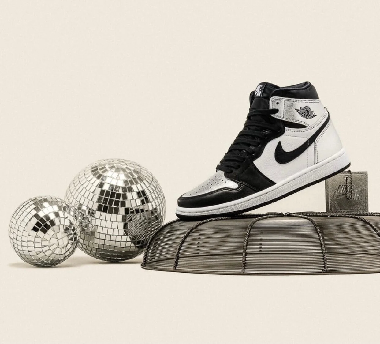 WMNS Air Jordan 1 'Silver Toe' | Release Info