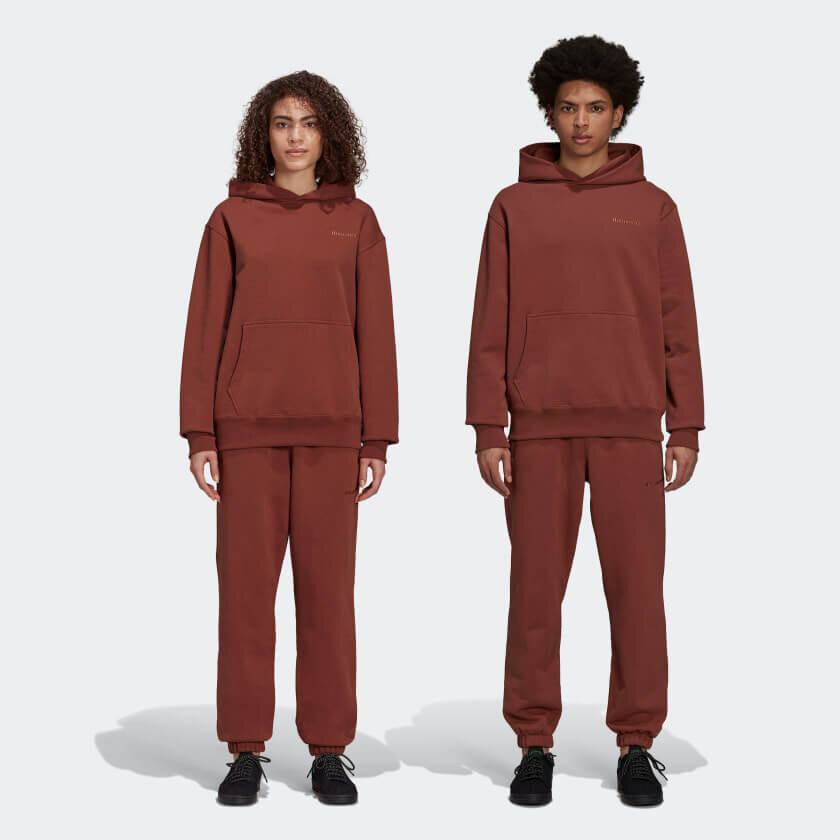 CNK-Pharrell-Williams-Premium-Basics-Collection-sweatpants-earth-brown.jpeg
