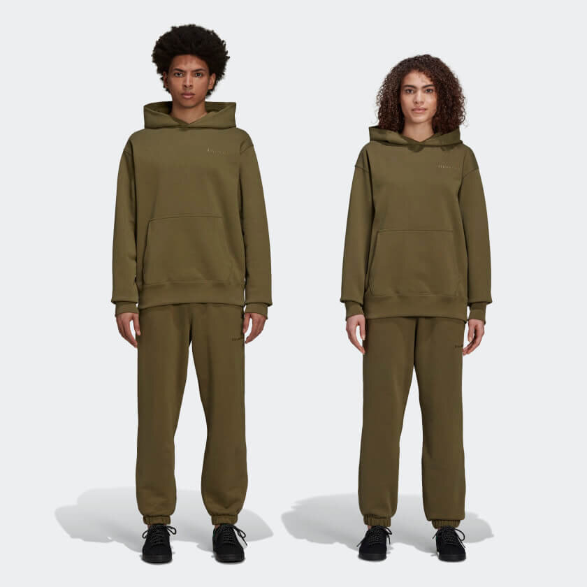 CNK-Pharrell-Williams-Premium-Basics-Collection-sweatpants-olive-cargo.jpeg