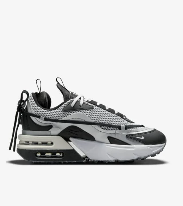 CNK-nike-womens-air-max-furyosa-silver-and-black-side.jpeg
