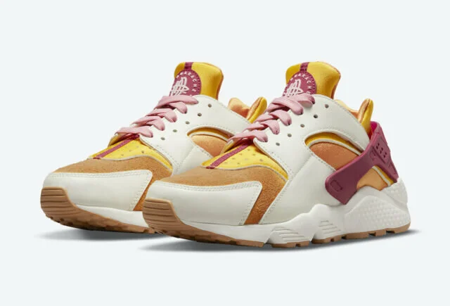 WMNS Nike Air Huarache ‘Sunset’ | First Look