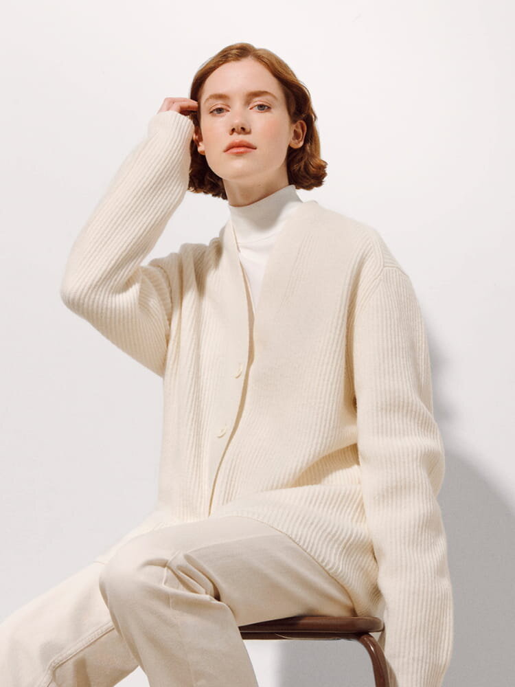 CNK-Uniqlo-Fall-Winter-2021-Collection-look-15.jpeg