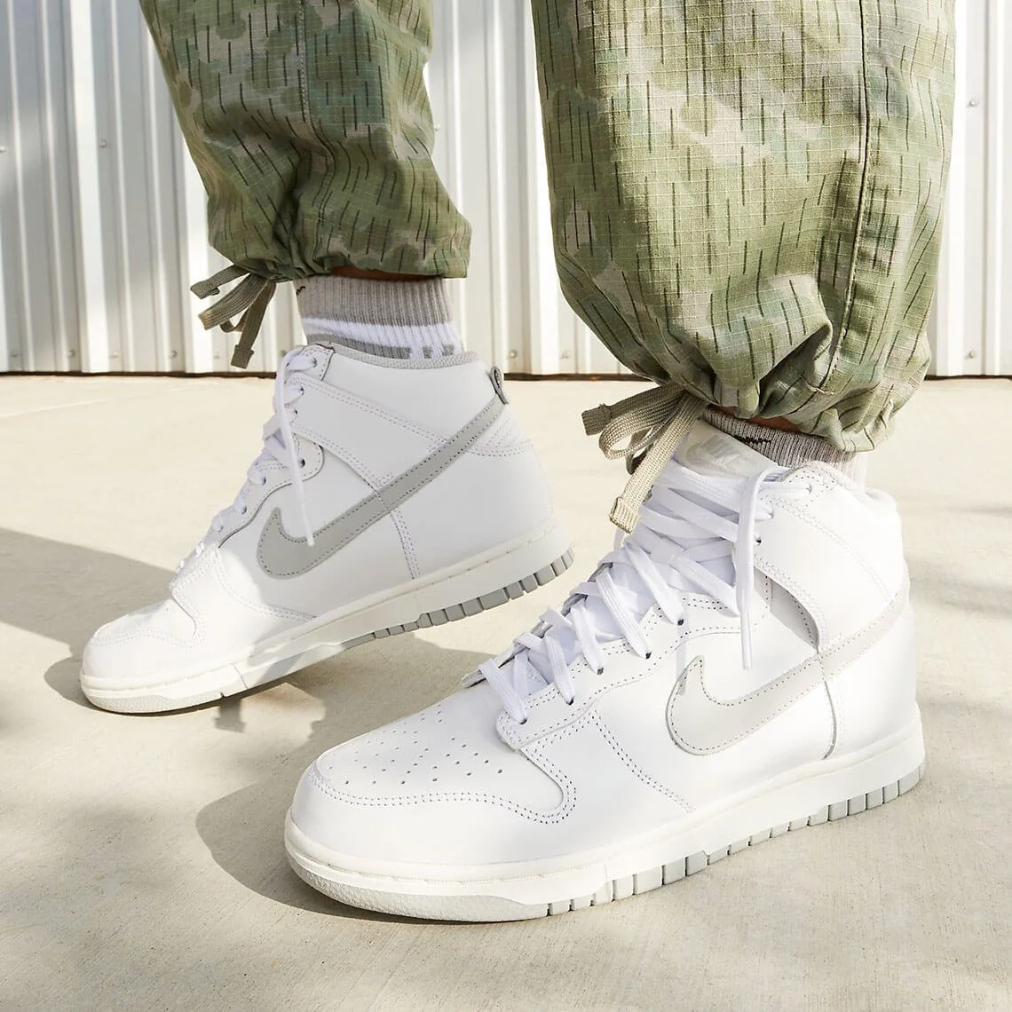 WMNS Nike Dunk High 'Neutral Grey' | First Look