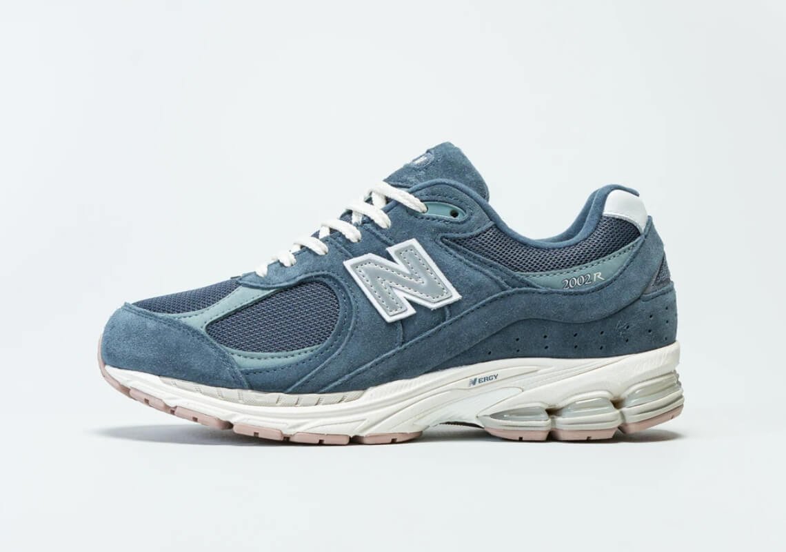 CNK-new-balance-2002r-hazy-blue.jpeg