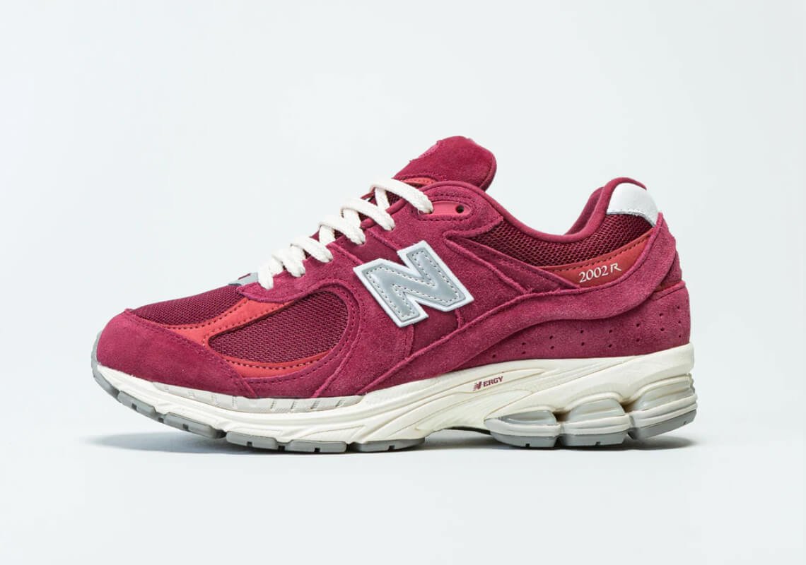 CNK-new-balance-2002r-red-wine.jpeg