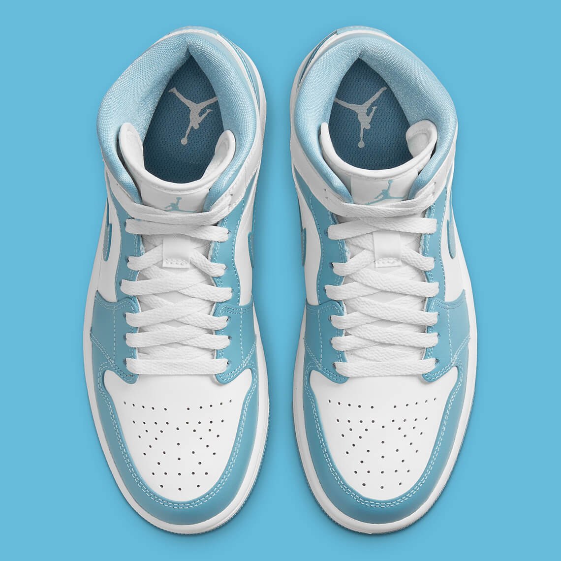 Sky Blue Jordan 1 Mid's