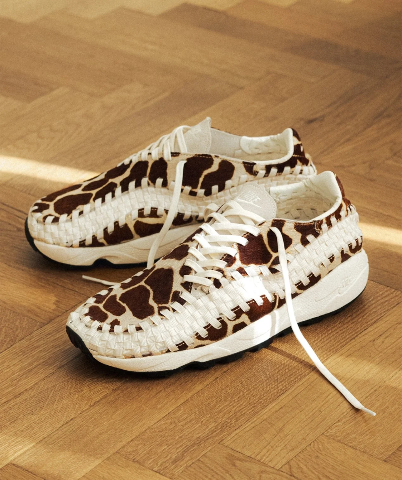 WMNS Nike Air Footscape Woven I Release Info 