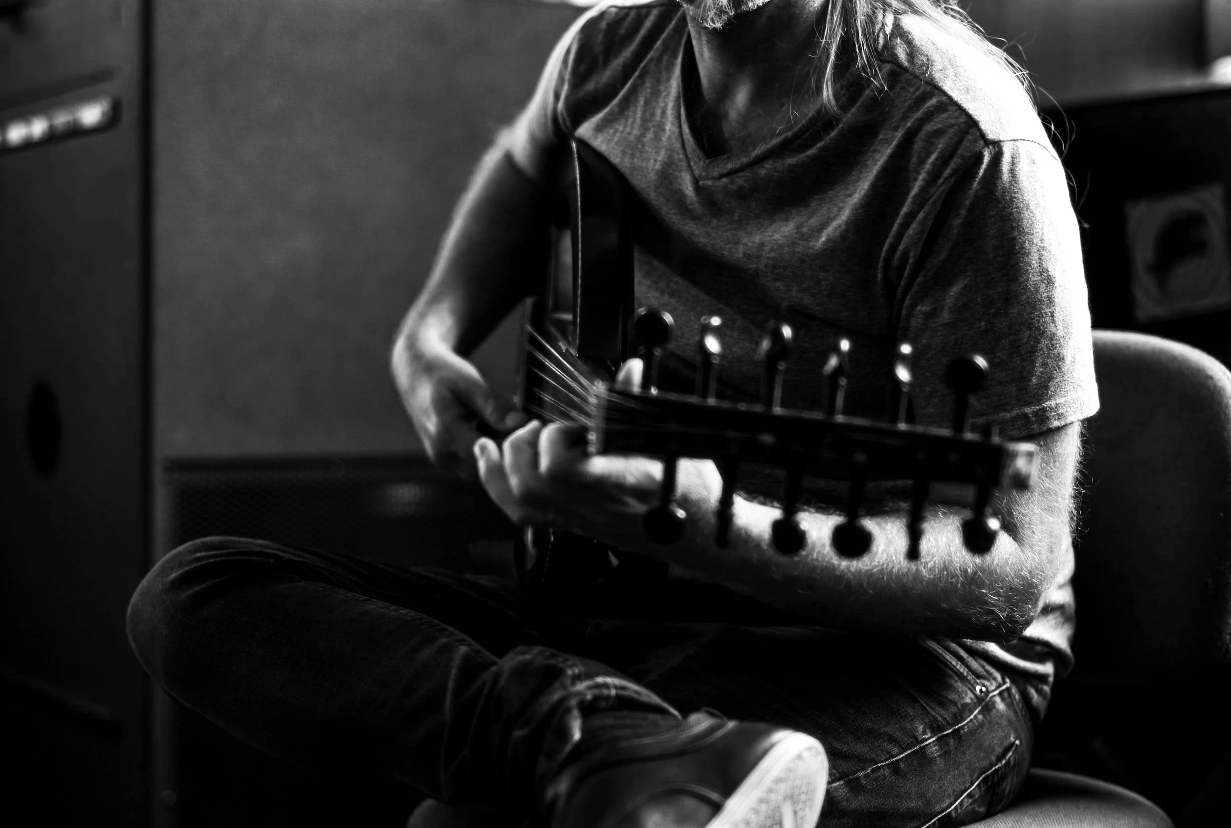 The lute master and the siege of Aleppo