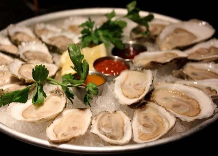 OYSTERS FROM CAPE COD MASSACHUSETTS