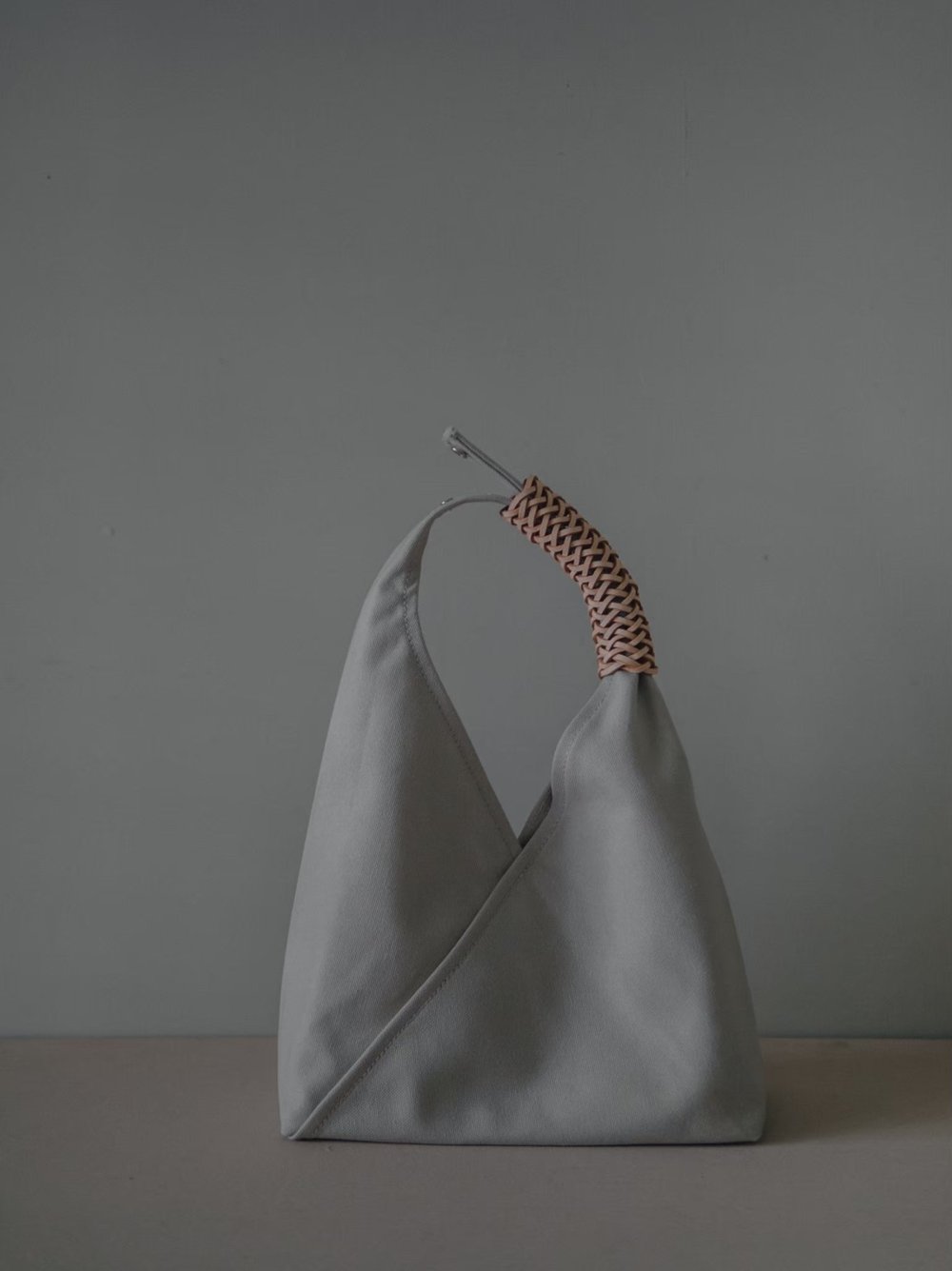 Woven Triangle Bag 36 — Kamaro