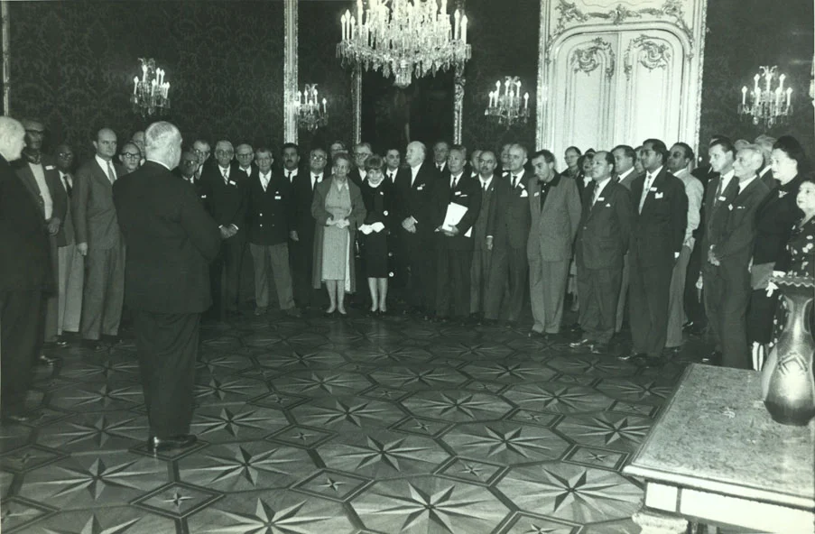 In the middle: Theodore Roszak