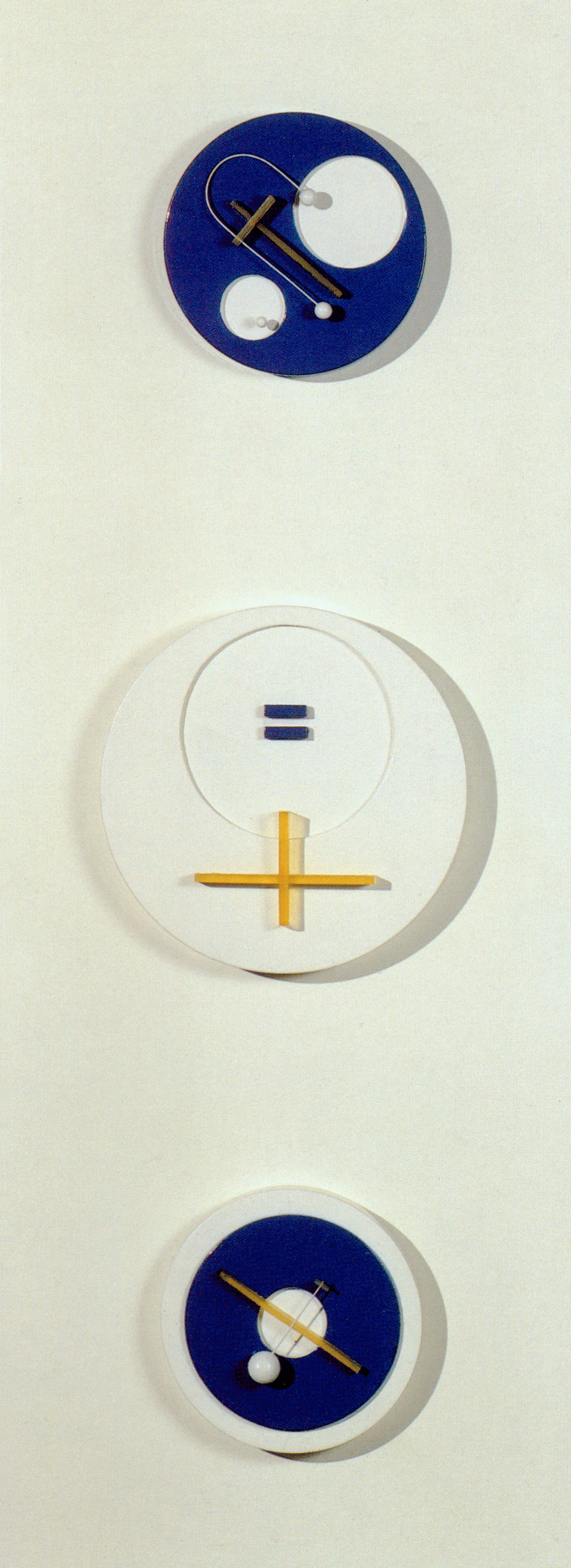 1938_Tri-Circles_(or_Circles_in_Blue)_Construction.jpg