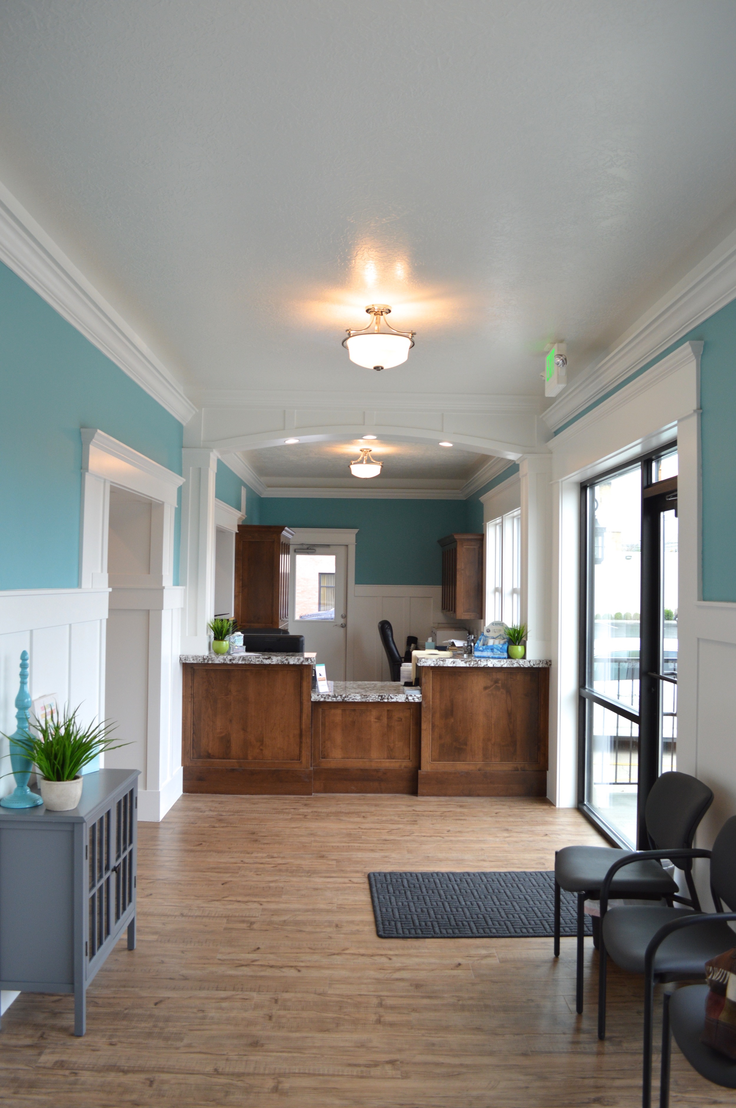 Full Photo Of Advanced Spinal Care Center Front Office And Waiting Area