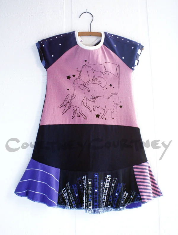 5T DWhorse:navy:stars:mauve:ss.jpg