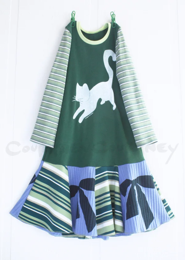 6:7 bows:cat:greens:blues:supertwirl.jpg