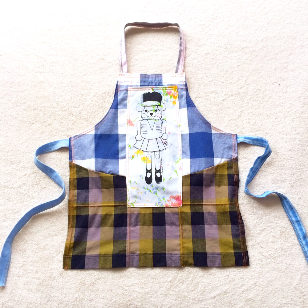 bear apron.JPG