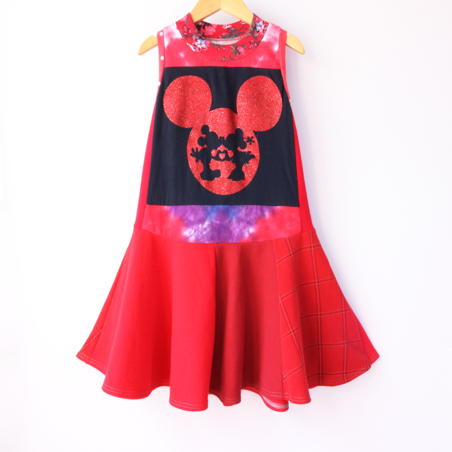 6:7 glitter:mickey:minnie:twirl:red.jpg