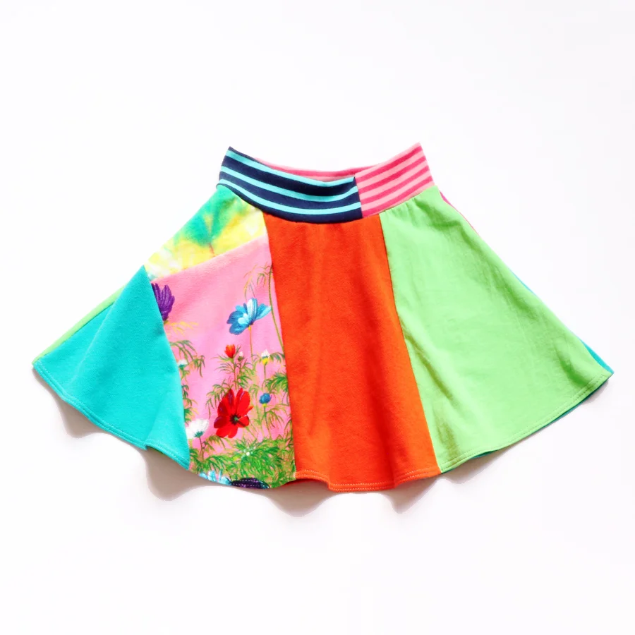 6 vtg:bf:barkcloth:twirly:skirt.jpg