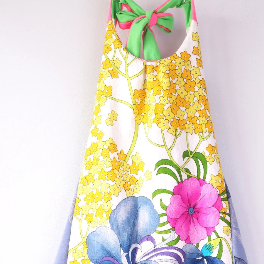 detail 10:12 halter:vtg:VHY:trop.jpg