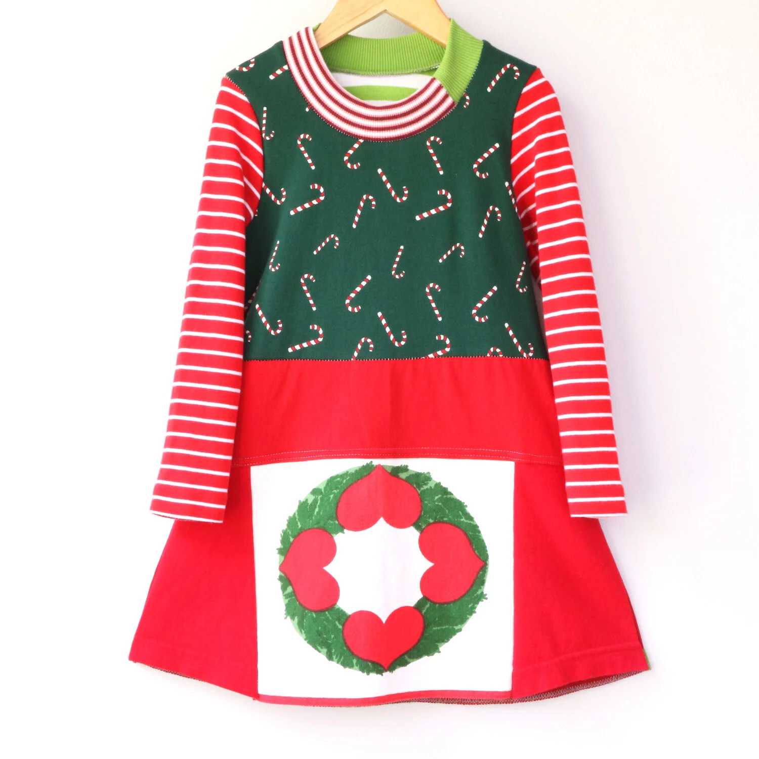 3T candy:cane:ls:mcm:wreath.jpg