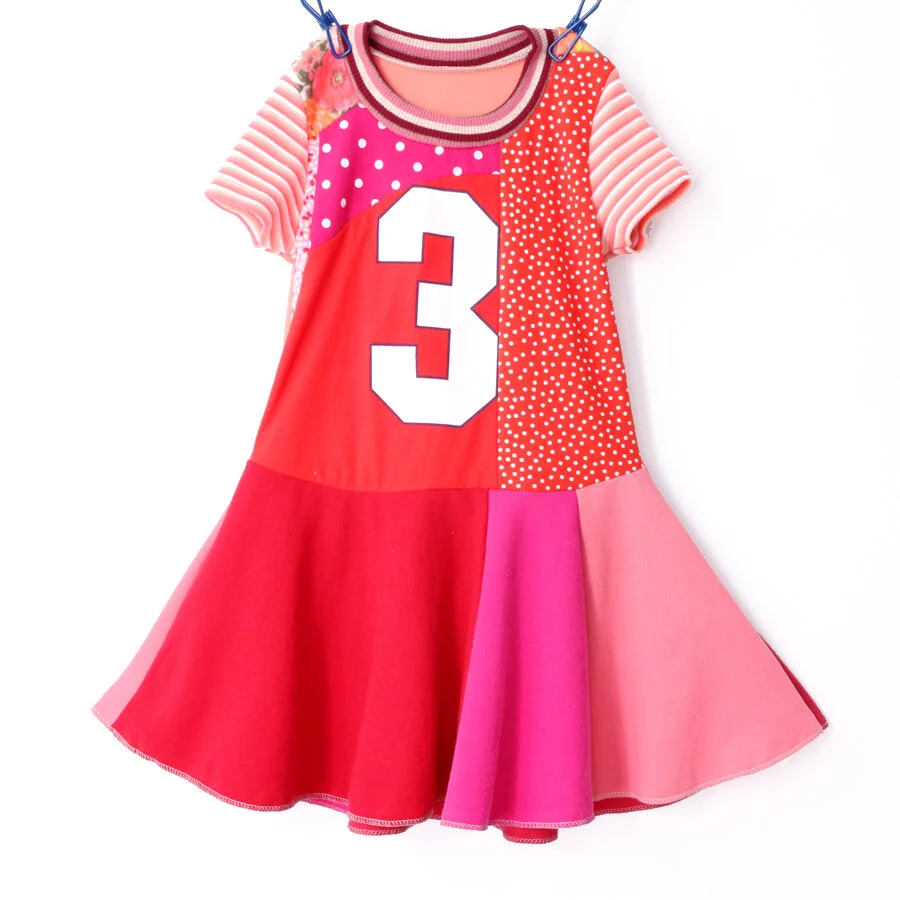 3T dots:red:pink:3:ss:twirl.jpg