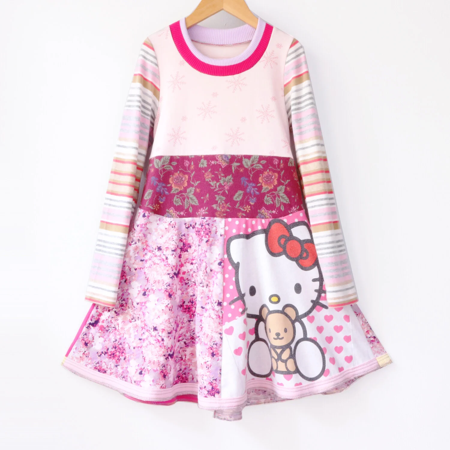 6:7 pink:ls:hello:kitty:twirl.jpg
