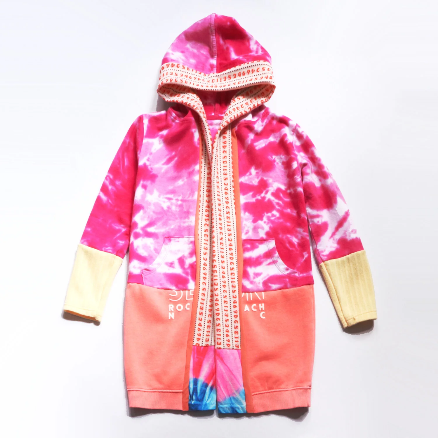 6:7 tiedye:happy:sweatshirt:robe.jpg