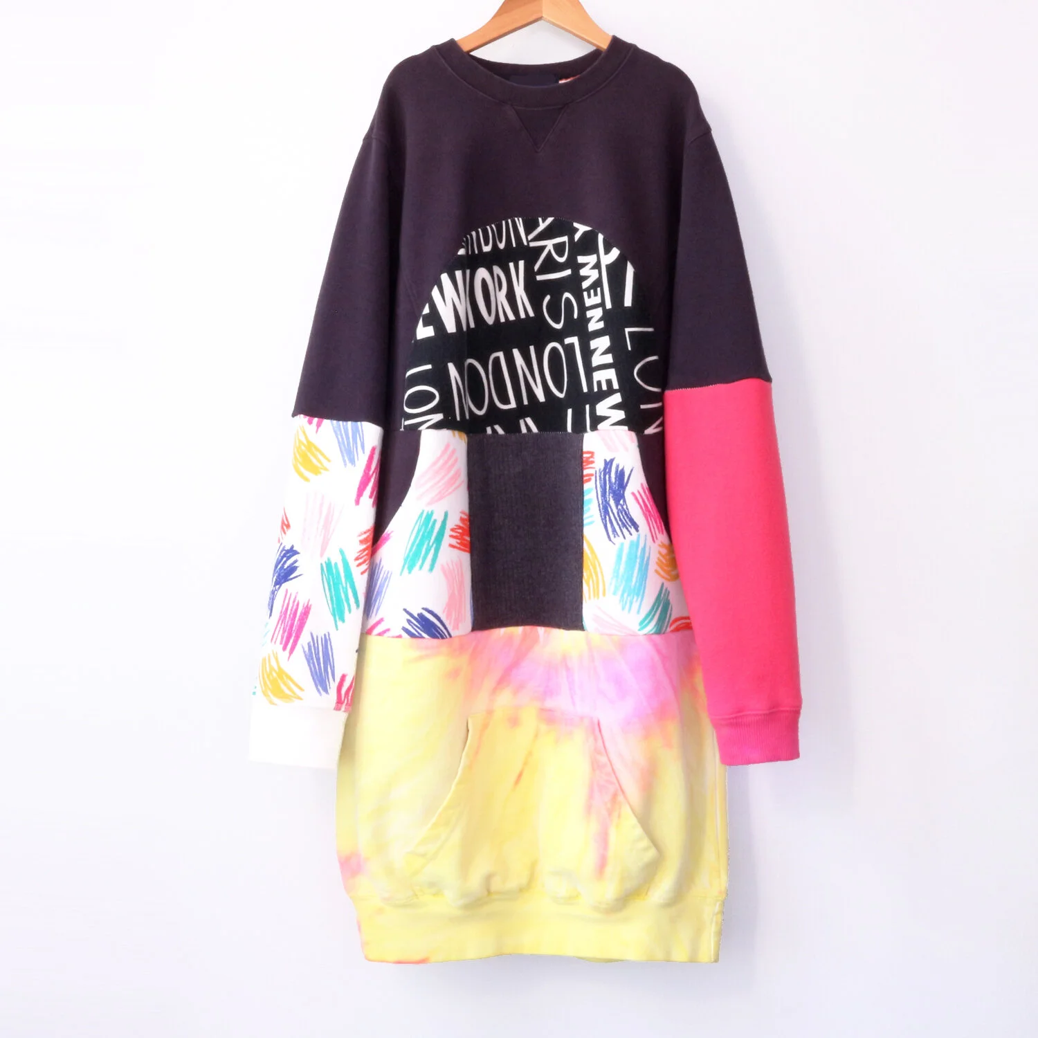 10:12 sweatshirt:cities:tiedye:ls:dress wall.jpg