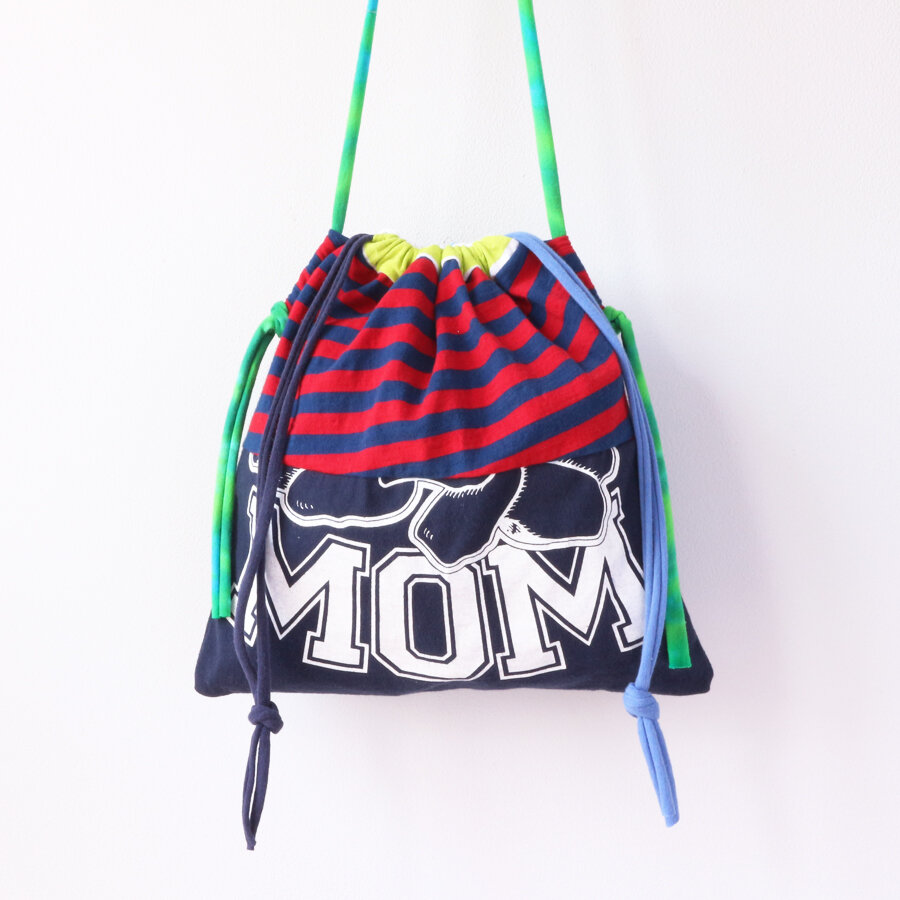 back drawstring:dog:mom:pouch:bag.jpg