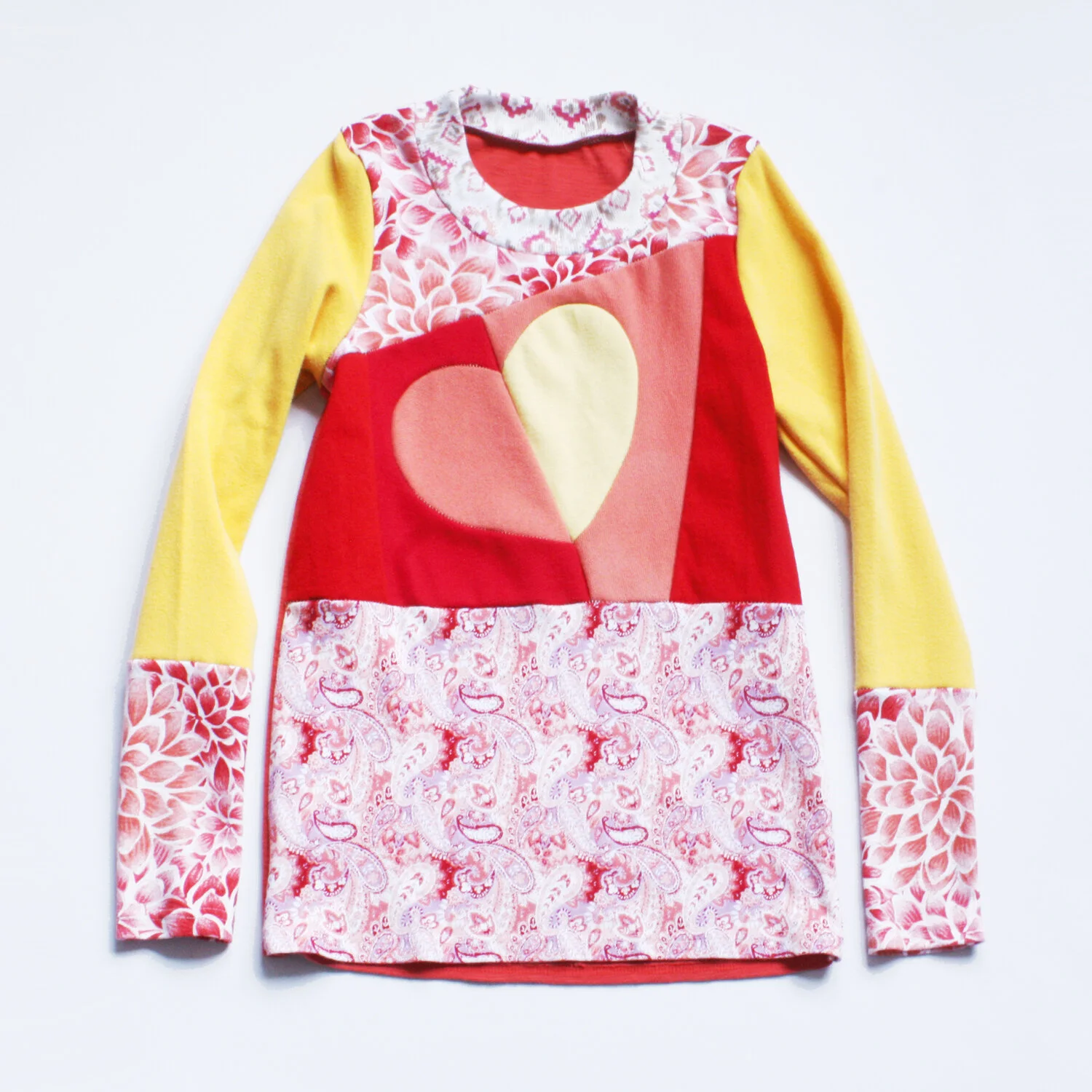 flat 10:12 patchwork:heart:yellow:coral:ls.jpg