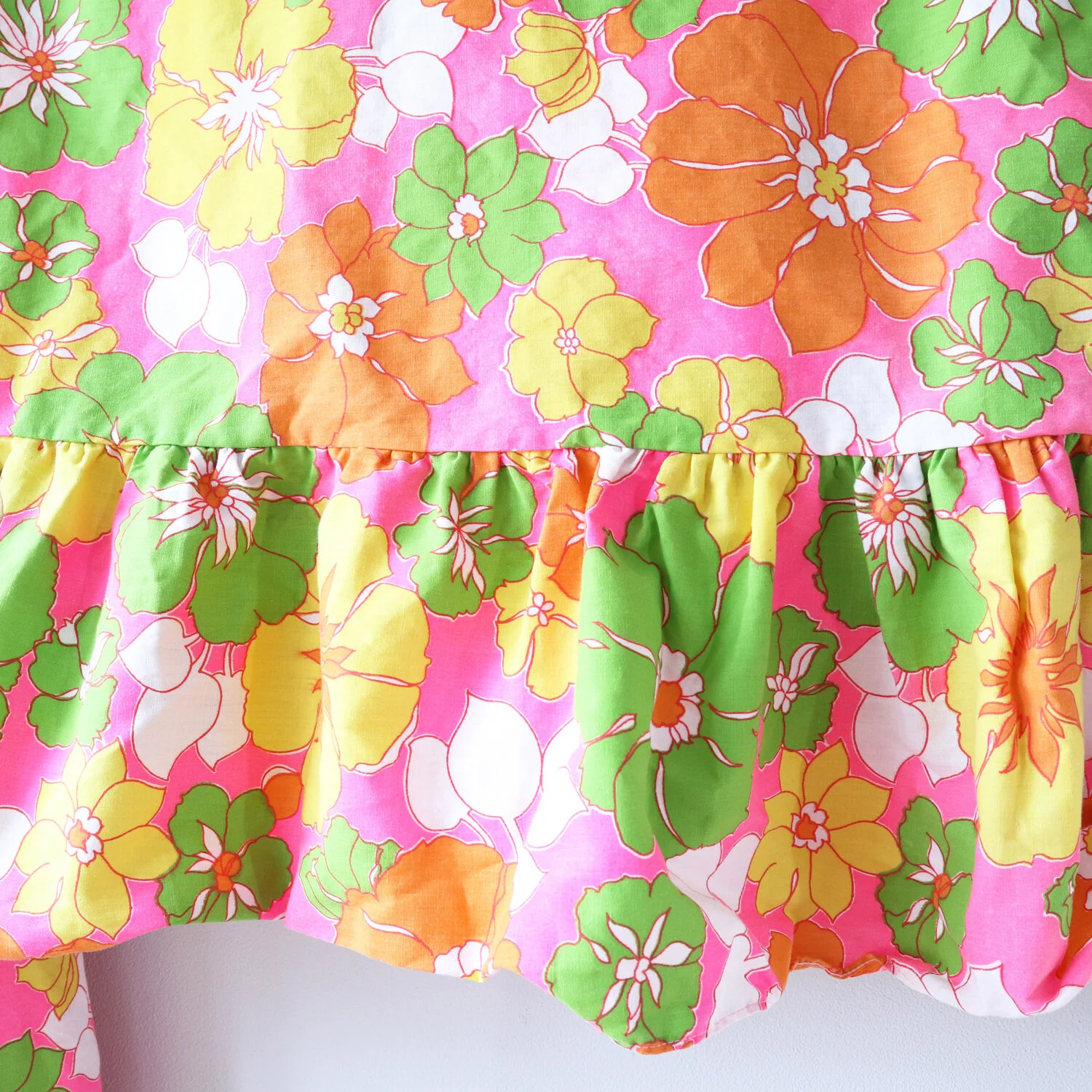 detail vintage berkliff deadstock gown 60s 70s.jpg